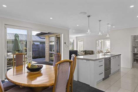 Photo of property in 21 Kowhai Drive, Cambridge, 3434