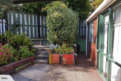 Photo of property in 18a Crompton Road, Massey, Auckland, 0614