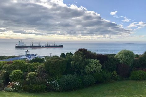 Photo of property in 16 Ward Parade, Bluff, 9814