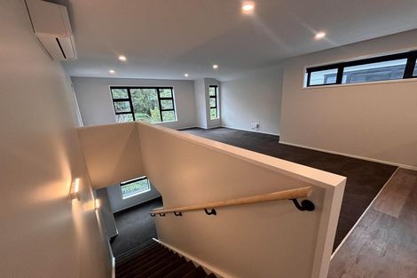 Photo of property in 15 Holly Grove, Maungaraki, Lower Hutt, 5010