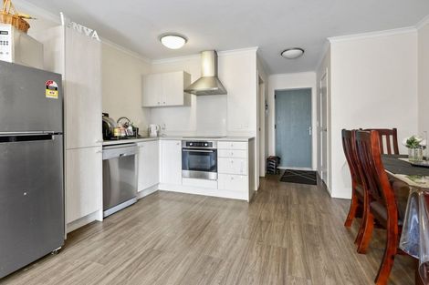 Photo of property in 71 Chiefs Court, Hamilton East, Hamilton, 3216