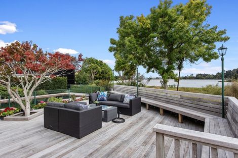 Photo of property in 30 Lake Crescent, Hamilton Lake, Hamilton, 3204