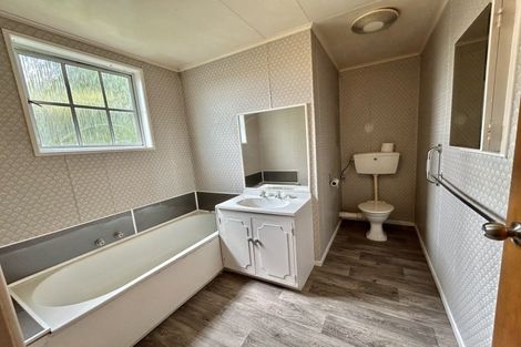 Photo of property in 8 Waikato Place, Tokoroa, 3420