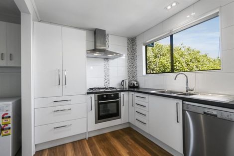 Photo of property in 5 Waipounamu Drive, Kelson, Lower Hutt, 5010