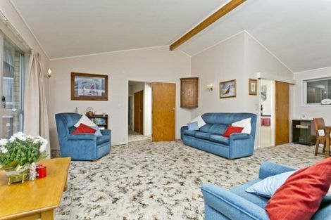 Photo of property in 36 Blakeborough Drive, Forrest Hill, Auckland, 0620