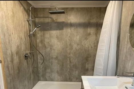 Photo of property in 5 Wakanui Street, Birkenhead, Auckland, 0626