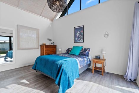 Photo of property in 497 Waikawa-curio Bay Road, Curio Bay, Tokanui, 9884