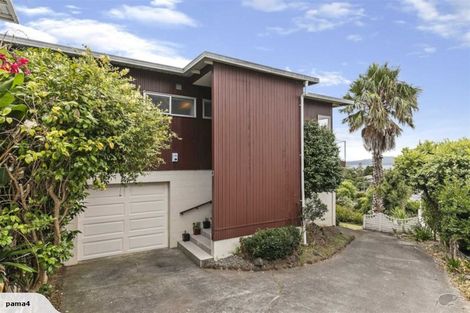 Photo of property in 3/1a Castor Bay Road, Castor Bay, Auckland, 0620