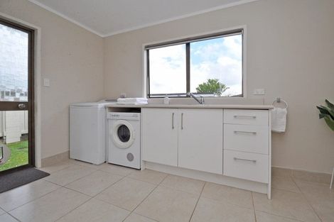 Photo of property in 22 Hillary Street, Chedworth, Hamilton, 3210