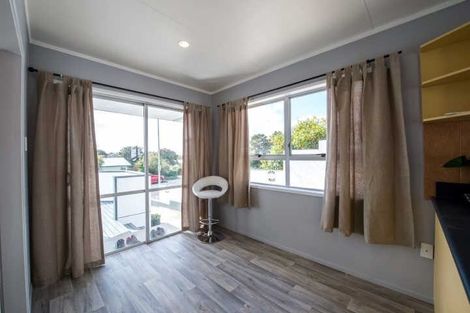 Photo of property in 2 Edith Place, Dinsdale, Hamilton, 3204