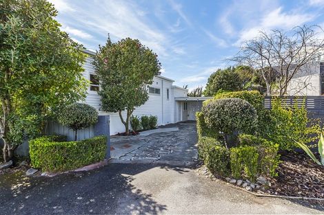 Photo of property in 11 Beacon Hill Road, Strathmore Park, Wellington, 6022