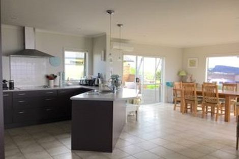 Photo of property in 38 Lax Crescent, Leigh, 0985