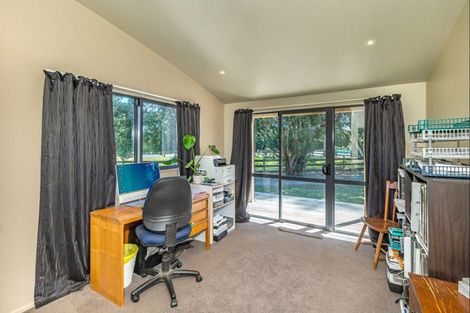 Photo of property in 523 Arapaepae Road, Ohau, Levin, 5570