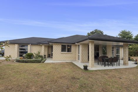 Photo of property in 160b One Tree Point Road, One Tree Point, 0118