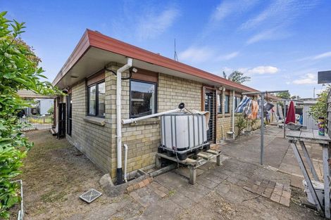 Photo of property in 32 Trimdon Street, Randwick Park, Auckland, 2105