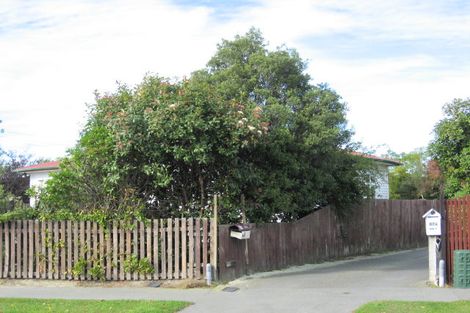 Photo of property in 2/87a Middlepark Road, Sockburn, Christchurch, 8042