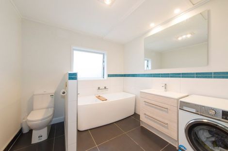 Photo of property in 253 Meola Road, Point Chevalier, Auckland, 1022