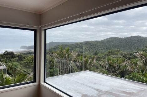 Photo of property in 19 Rayner Road, Piha, New Lynn, 0772