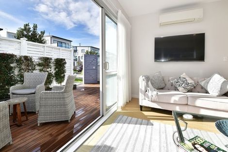 Photo of property in 37 Ascension Crescent, Orewa, 0931