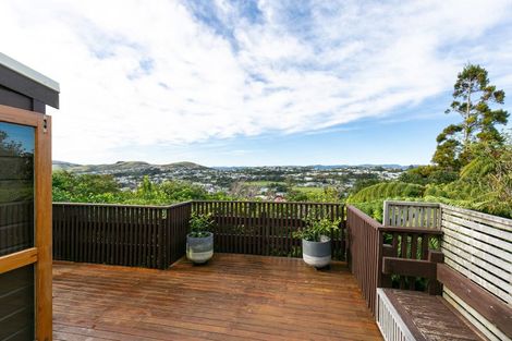 Photo of property in 6 Fitzpatrick Street, Newlands, Wellington, 6037