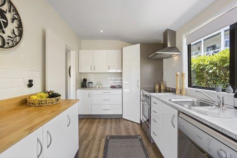 Photo of property in 7/60 Birkdale Road, Birkdale, Auckland, 0626