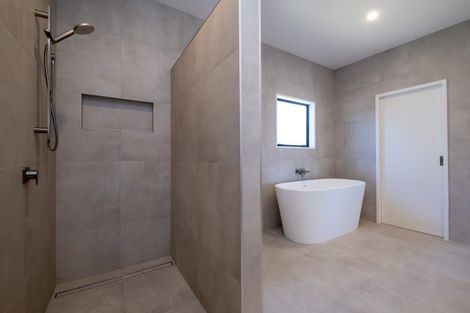 Photo of property in 124 Puketapu Road, Taradale, Napier, 4112