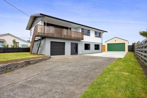 Photo of property in 35 Collins Street, Hawera, 4610