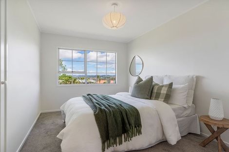 Photo of property in 5 Moxham Grove, Massey, Auckland, 0614