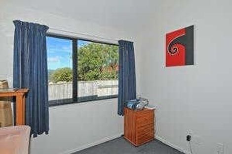 Photo of property in 9a Ormrod Grove, Riverstone Terraces, Upper Hutt, 5018