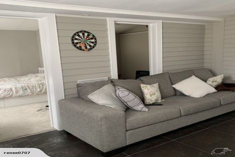 Photo of property in 1/130 Onewa Road, Northcote, Auckland, 0627