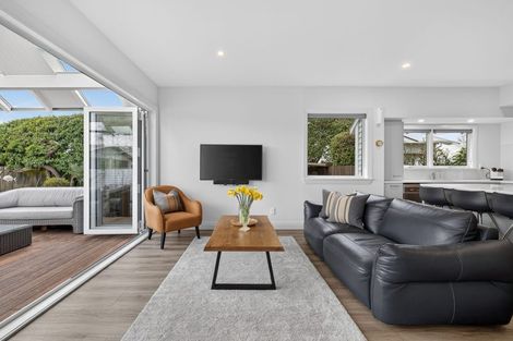 Photo of property in 77 Tomes Road, St Albans, Christchurch, 8052
