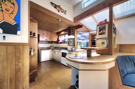 Photo of property in 12 Taraire Road, Titirangi, Auckland, 0604