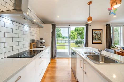 Photo of property in 55 Shearer Crescent, Naenae, Lower Hutt, 5011