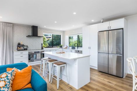 Photo of property in 60 Gatman Street, Birkdale, Auckland, 0626