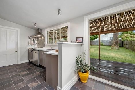 Photo of property in 5 Shoal Bay Road, Devonport, Auckland, 0624