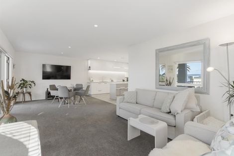 Photo of property in 32/34 Waiwera Place, Waiwera, Orewa, 0994