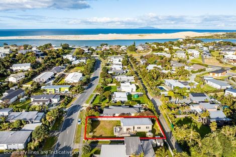 Photo of property in 44 Seabreeze Road, Mangawhai Heads, Mangawhai, 0505