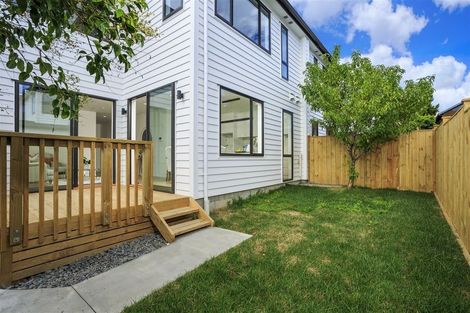 Photo of property in 2c Livingstone Street, Milford, Auckland, 0620