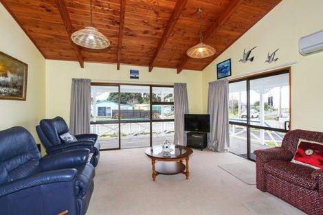 Photo of property in 1188 East Coast Road, Whakatiwai, Pokeno, 2473