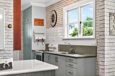 Photo of property in 106 Lincoln Road, Masterton, 5810