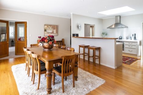 Photo of property in 62 Parkhill Road, Mellons Bay, Auckland, 2014