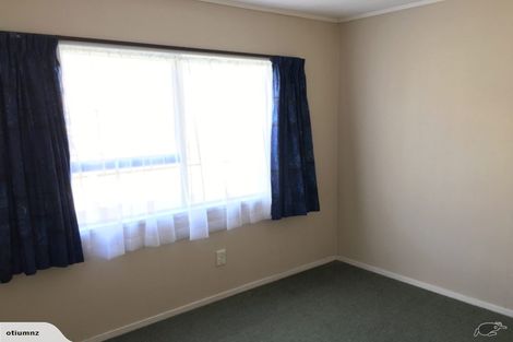 Photo of property in 4b Peter Hall Drive, Kelvin Grove, Palmerston North, 4414