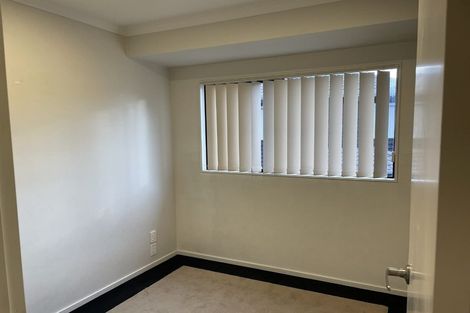 Photo of property in 89a Mt Lebanon Crescent, The Gardens, Auckland, 2105