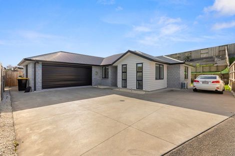 Photo of property in 25 Whakaturou Crescent, Pyes Pa, Tauranga, 3112