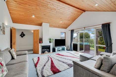 Photo of property in 37 Greenfield Drive, Western Heights, Hamilton, 3200