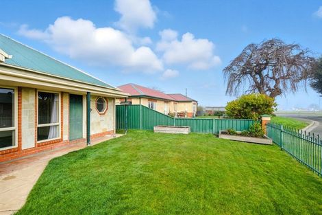 Photo of property in 4 Glengyle Place, Linwood, Christchurch, 8062
