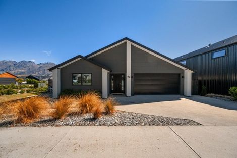 Photo of property in 64 Howden Drive, Jacks Point, 9371