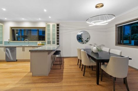 Photo of property in 4 Glenoaks Rise, Mellons Bay, Auckland, 2014