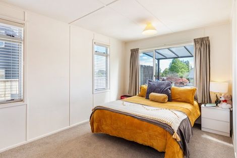 Photo of property in 49 Matuku Street, Two Mile Bay, Taupo, 3330