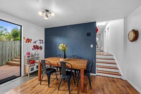 Photo of property in 2/53 Topliss Drive, Northcross, Auckland, 0632